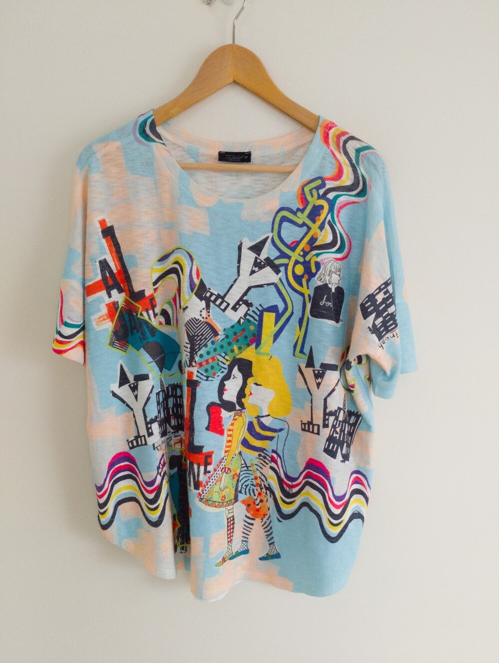 INOAH Women's Medium Jazz Music Abstract Art Print Short Sleeve Top Made in USA